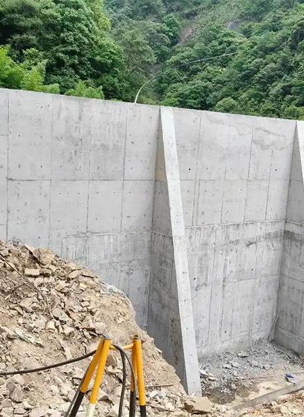 临汾襄汾县重力式挡土墙